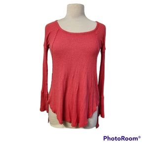 FREE PEOPLE VENTURA HI-LOW THERMAL KNIT LONG SLEEVE TOP PINK SIZE EXTRA SMALL